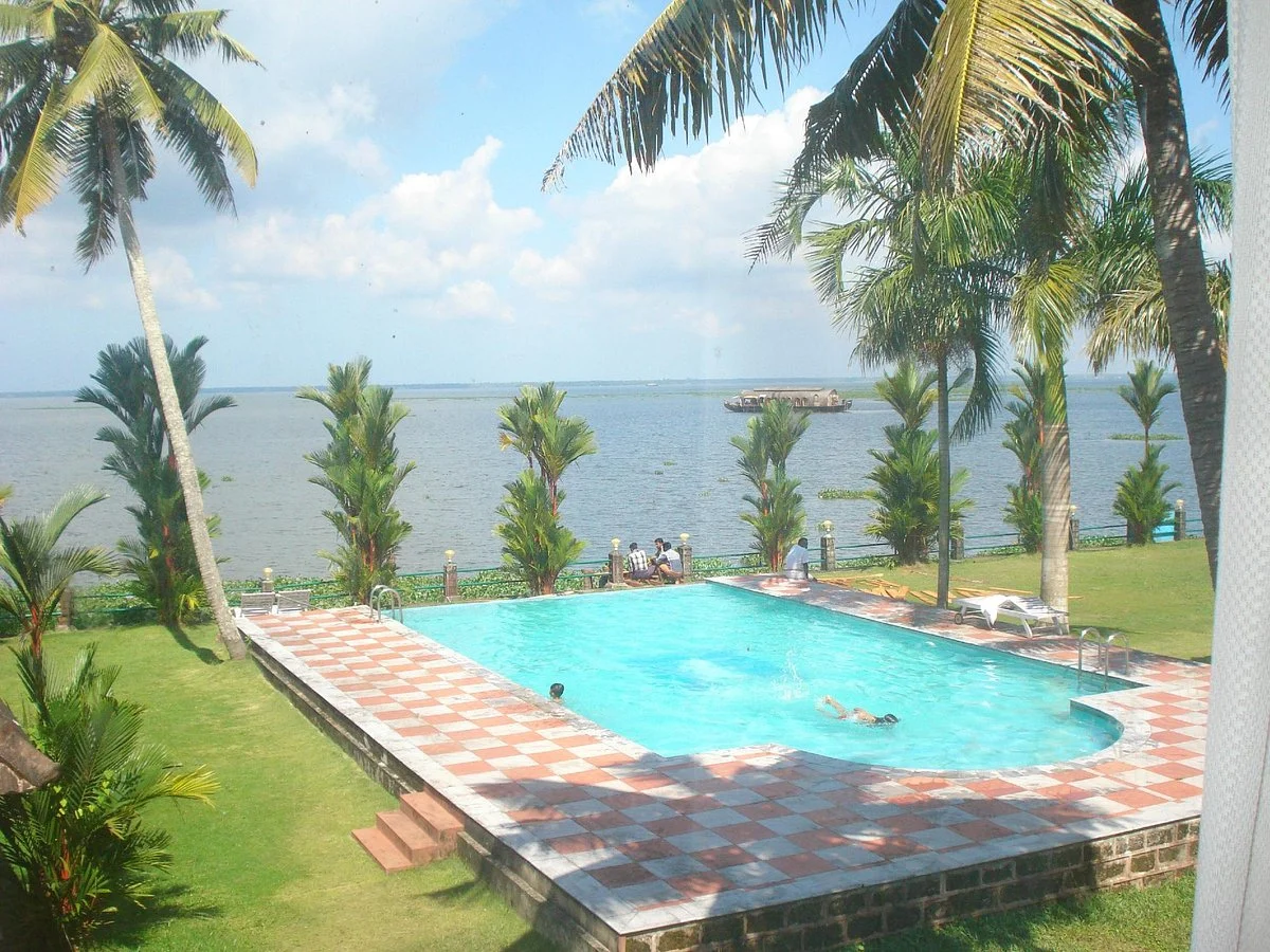 Dove’s Gold Field Lake Resort in kumarakom wedding setup photo
