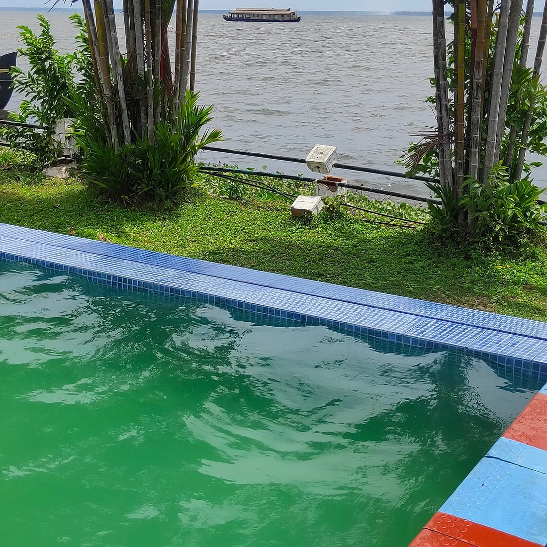 Doves Goldfield Lake Resort In Kumarakom wedding setup photo