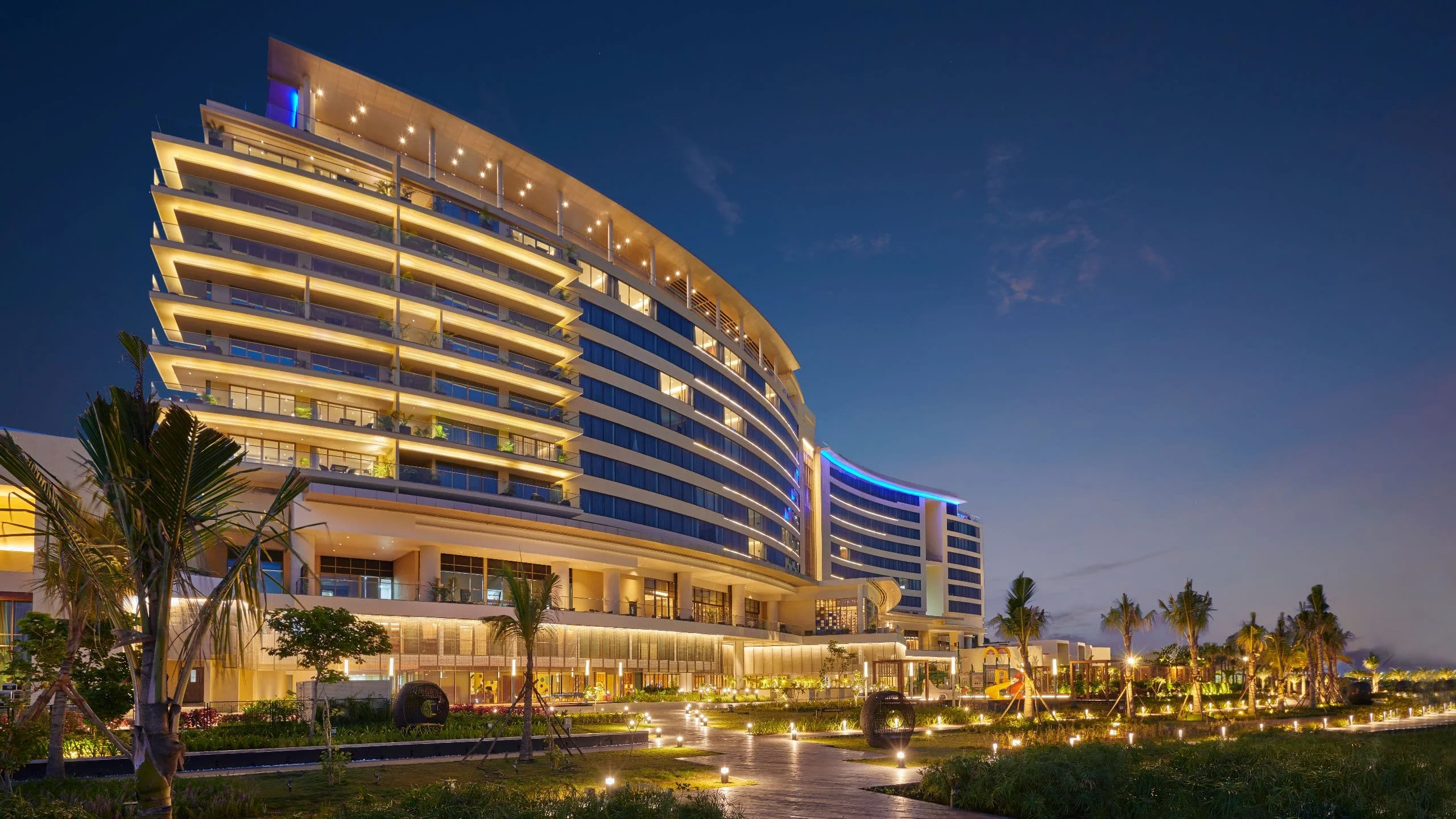 Grand Hyatt Hotel, Bolgatty, Kochi wedding setup photo
