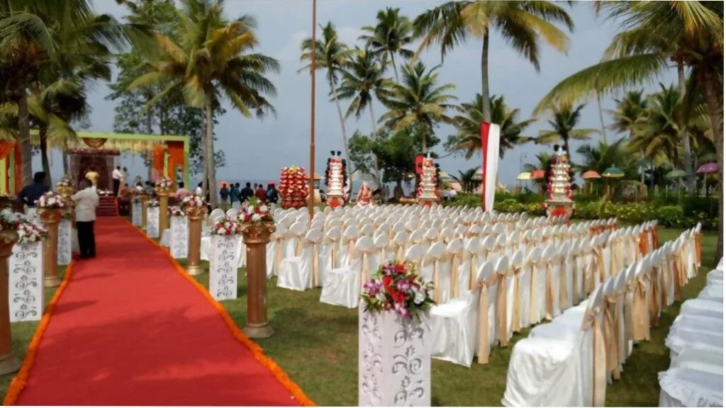 Lake Vechoor Villas open lawn in Kochi wedding setup photo